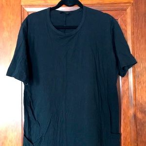 The Viridi-Anne Men’s Black tee with side pockets